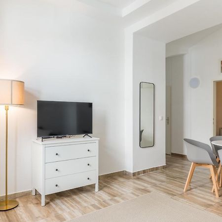 Xxxl Bed/ Free Parking/ Central Wina Bagian luar foto