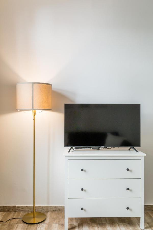 Xxxl Bed/ Free Parking/ Central Wina Bagian luar foto