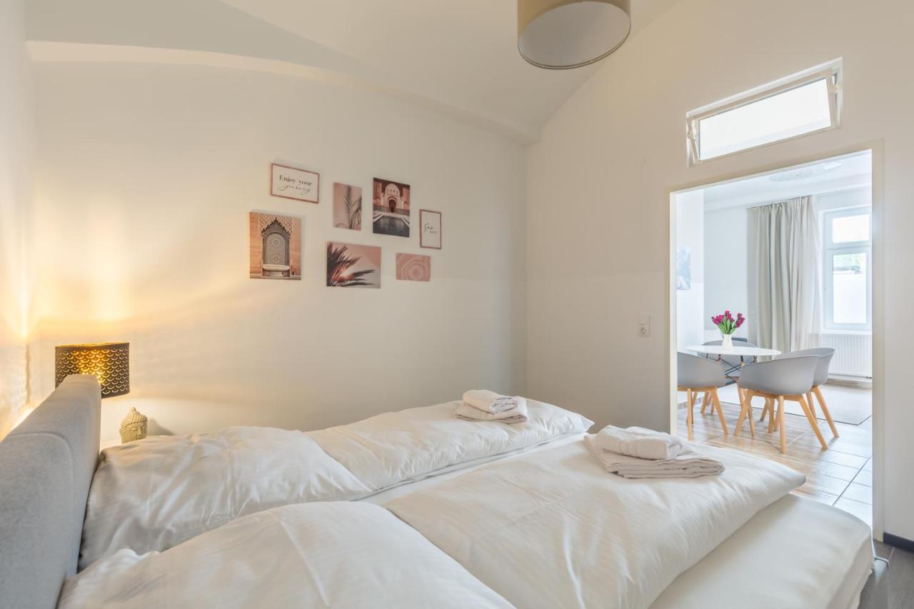 Xxxl Bed/ Free Parking/ Central Wina Bagian luar foto