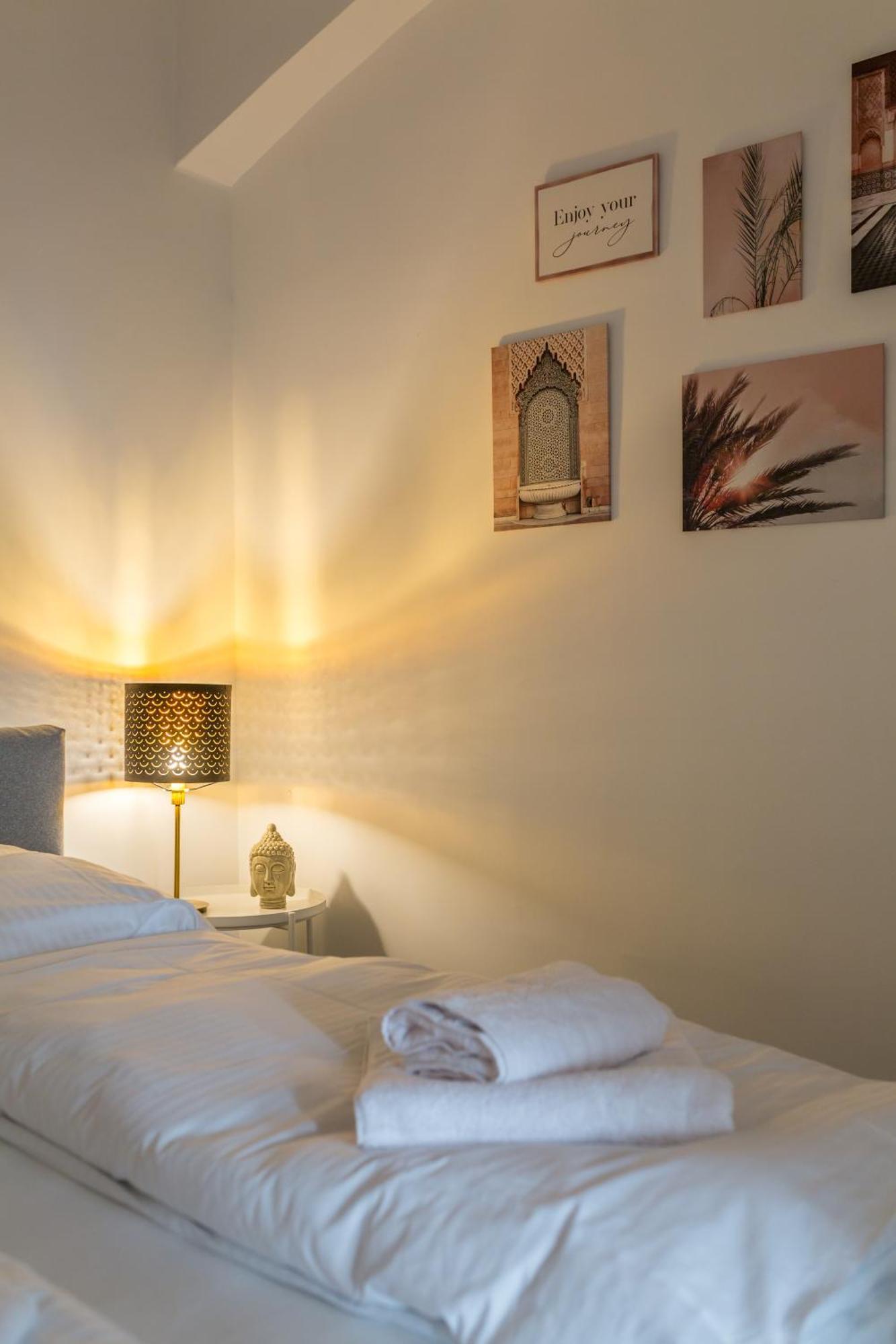 Xxxl Bed/ Free Parking/ Central Wina Bagian luar foto